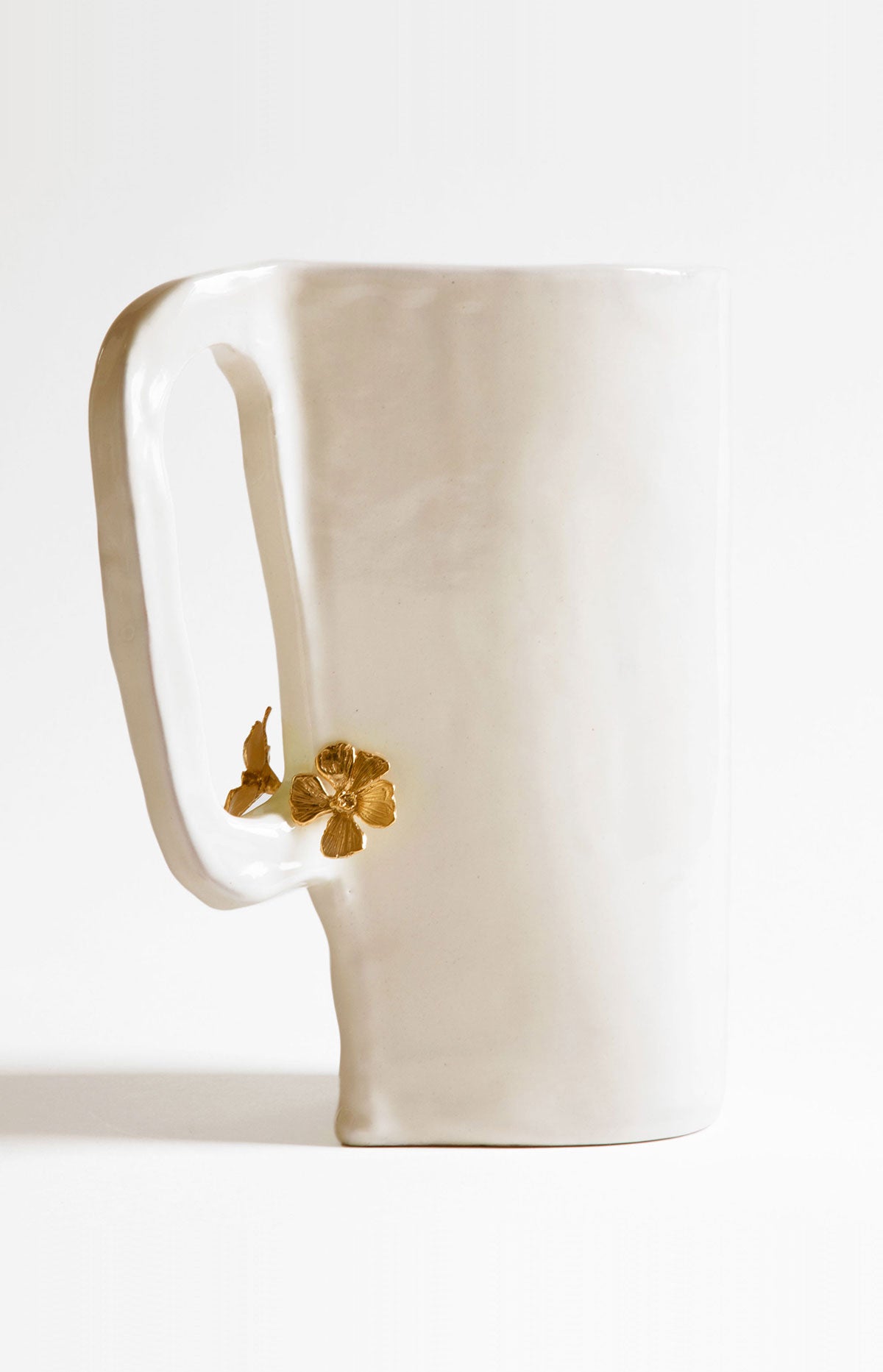 Hydria (white)
