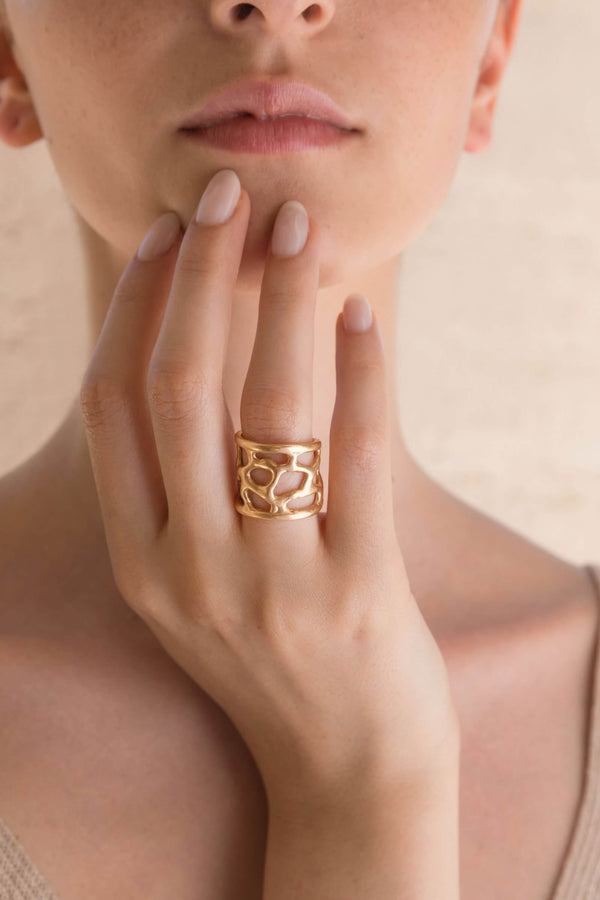 Africa Ring | delicate handmade ring by Giulia Barela Jewelry | Jewelry inspired by long-distance journeys of a fascinating land, Africa.