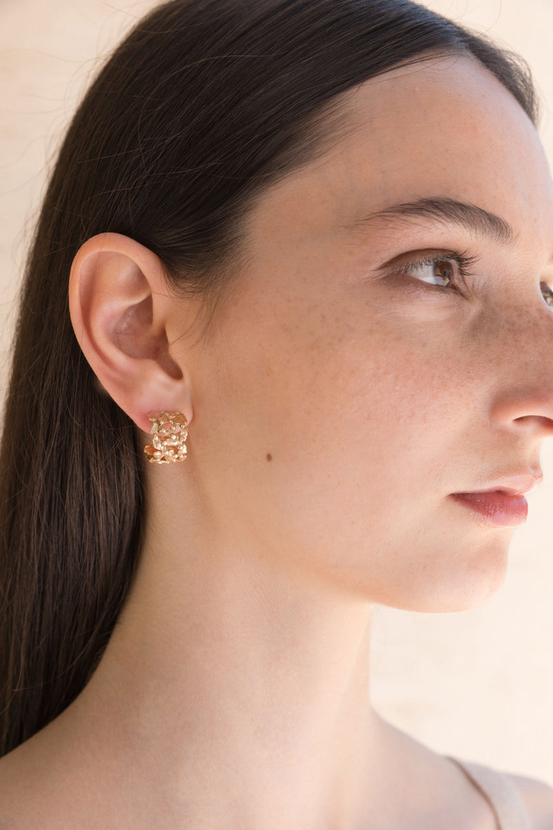 Orecchini - Pebbles Hoop Small Earrings - Giulia Barela Jewelry | Gioielli eleganti e particolari fatti in Italia