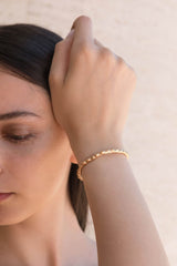 Crestina Bracelet, a thin jewel adjustable on your arm