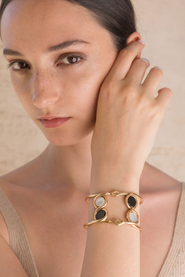 Bracciali - Double Infinity Bracelet Black onyx and nacre - Giulia Barela Jewelry | Gioielli eleganti e particolari fatti in Italia